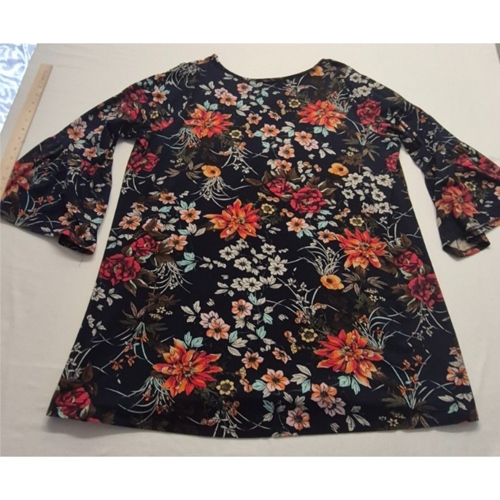 Misia women's floral print laced v-neck bell sleeve‎ tunic top blouse colorful